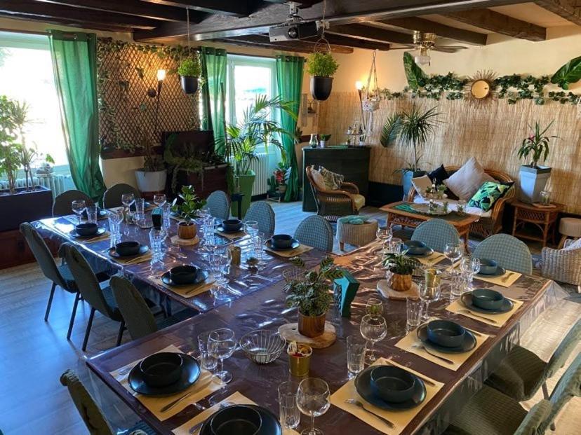 Hotel Restaurant Le Chanel Villieu 外观 照片