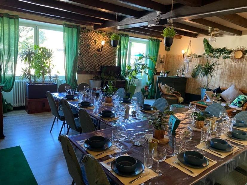Hotel Restaurant Le Chanel Villieu 外观 照片