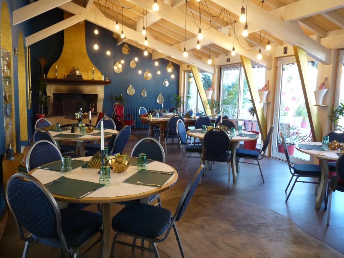Hotel Restaurant Le Chanel Villieu 外观 照片